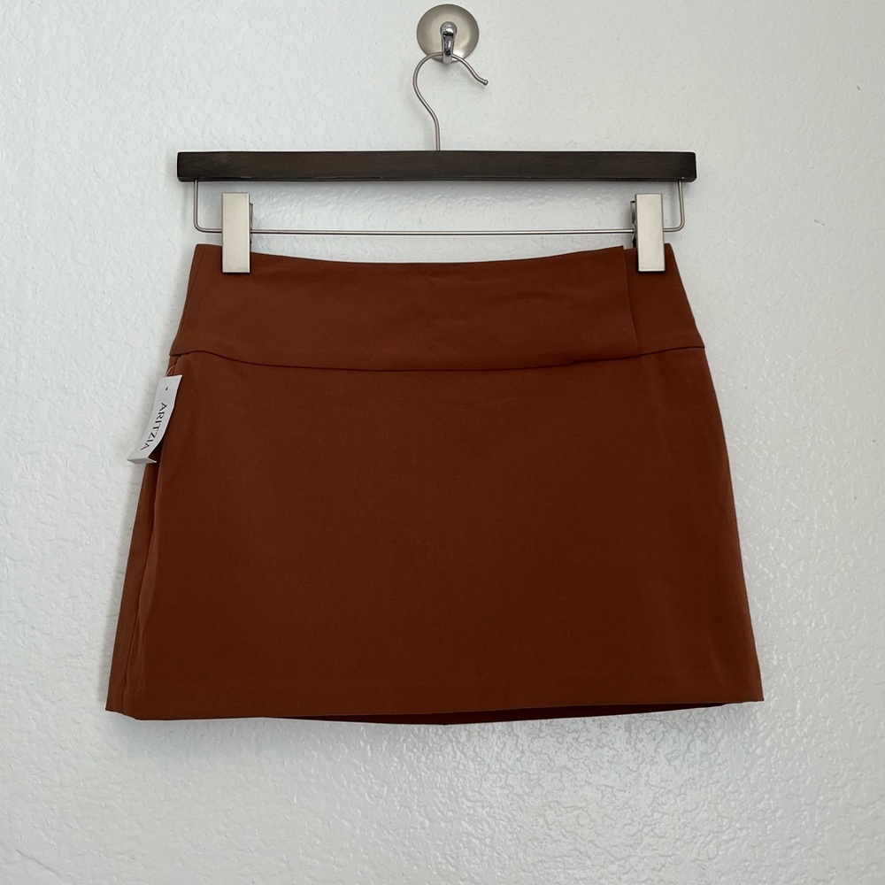 Aritzia Mid-Rise Mini Skirt